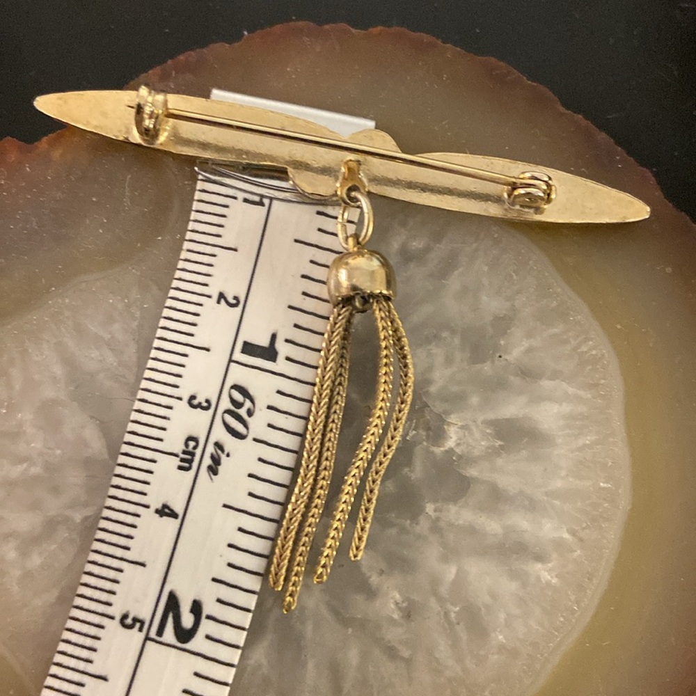 Vintage gold tone metal fringe pin / brooch 1.75" tall x 2.25" wide - Picture 9 of 15